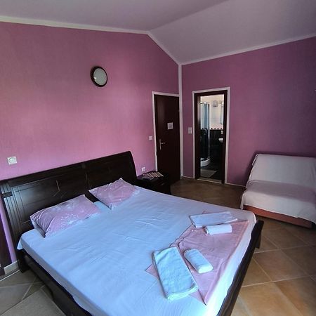 Guesthouse Lautasevic Petrovac 외부 사진