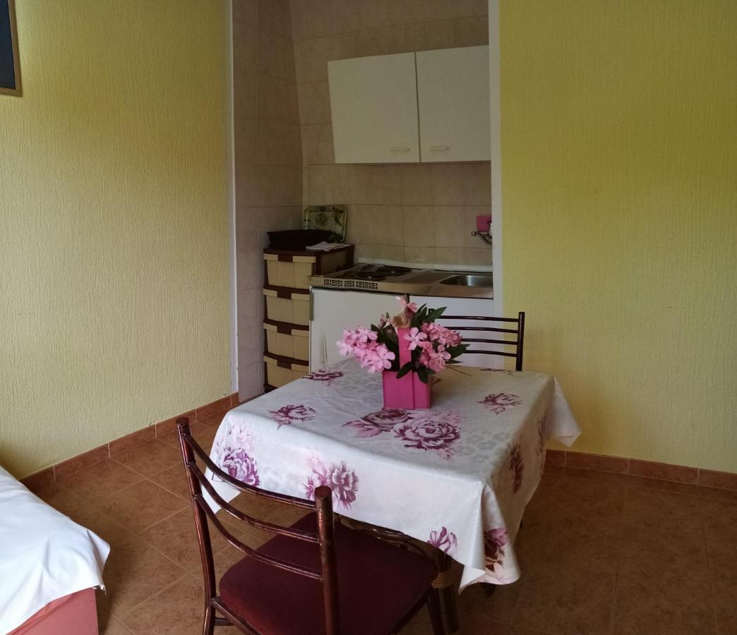Guesthouse Lautasevic Petrovac 외부 사진