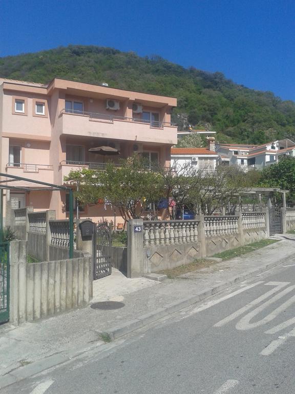 Guesthouse Lautasevic Petrovac 외부 사진